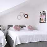 Apartment Nestup - Zentrales Mit Boxspringbetten, Smart-tv Und Ausgestatteter Kueche *