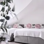 Nestup - Zentrales Mit Boxspringbetten, Smart-tv Und Ausgestatteter Kueche