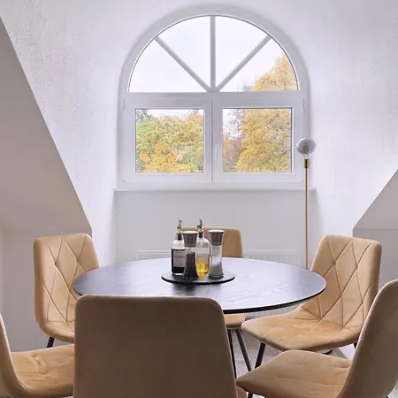 شقة Nestup - Zentrales Mit Boxspringbetten, Smart-tv Und Ausgestatteter Kueche *