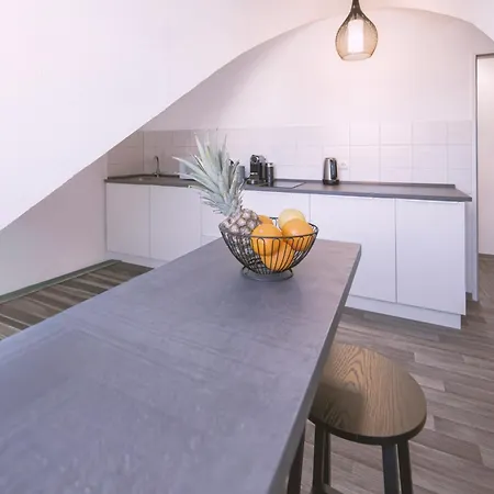 Nestup - Zentrales Mit Boxspringbetten, Smart-tv Und Ausgestatteter Kueche * Kassel