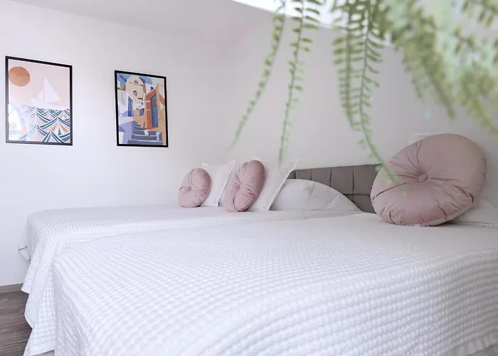 Nestup - Zentrales Mit Boxspringbetten, Smart-tv Und Ausgestatteter Kueche Kassel