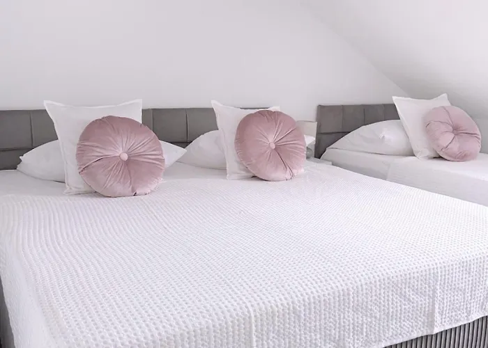 Nestup - Zentrales Mit Boxspringbetten, Smart-tv Und Ausgestatteter Kueche